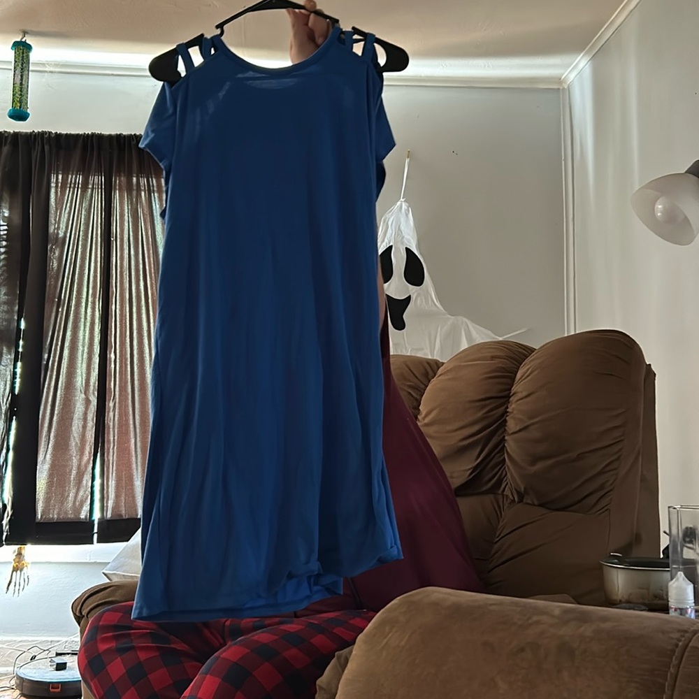 Blue off the shoulder casual dress great condition offers welcome